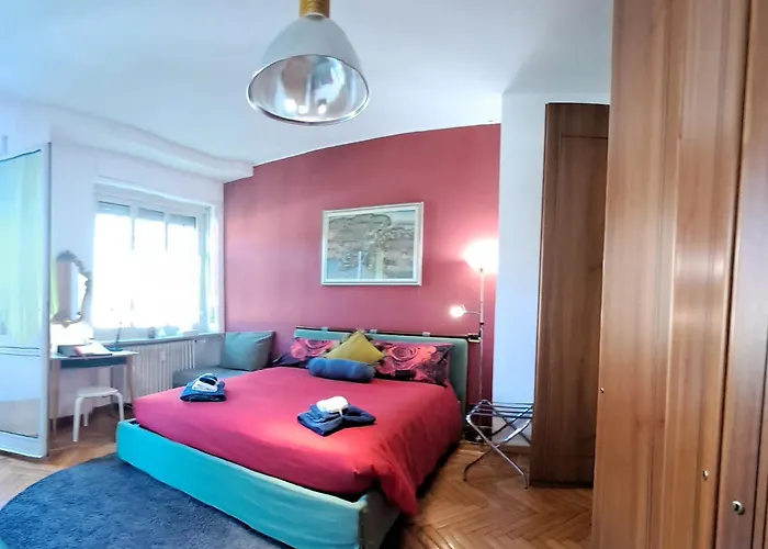 Flat Center Porta Susa, Free Parking Wifii Smart Tv Sky Apartment Turin